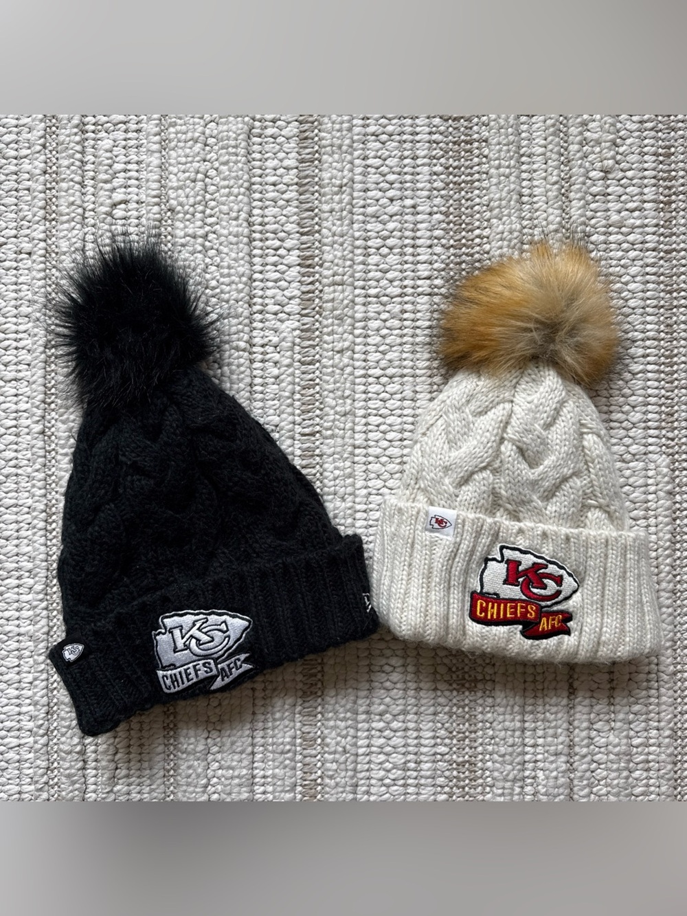 2 Kansas City Chiefs AFC Beanie New Era NFL! Womans Winter Hat POM Black & White